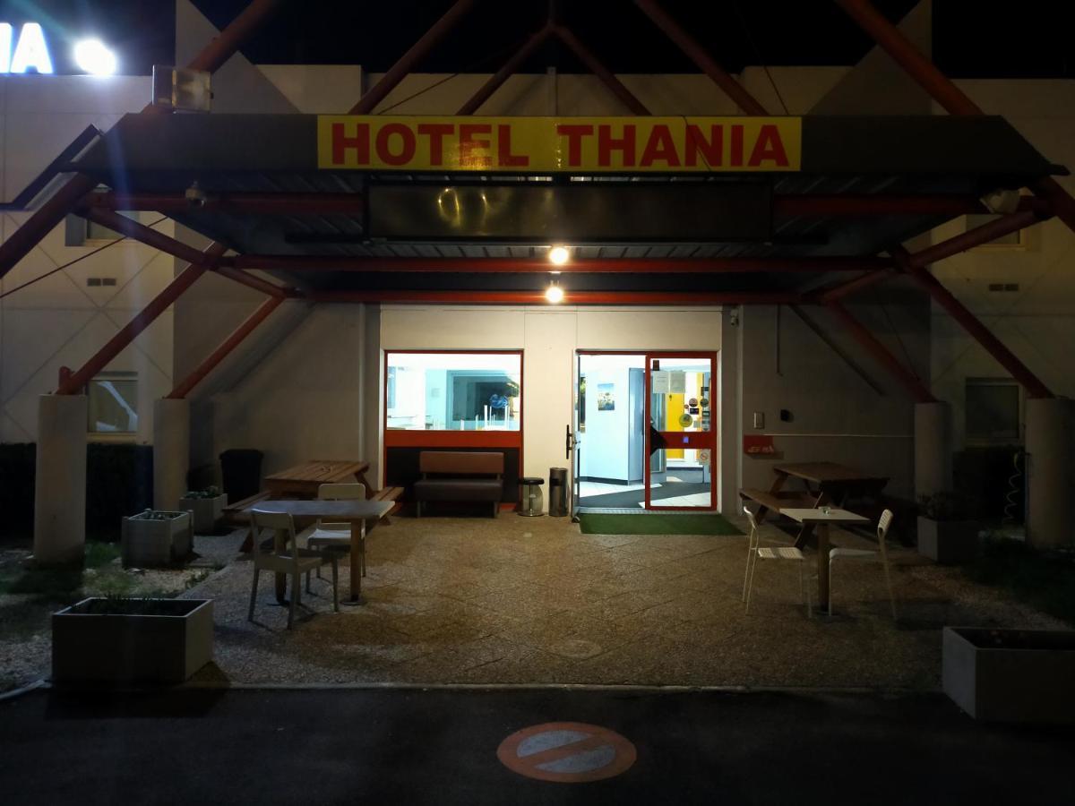 Hotel Thania Фронтіньян Екстер'єр фото